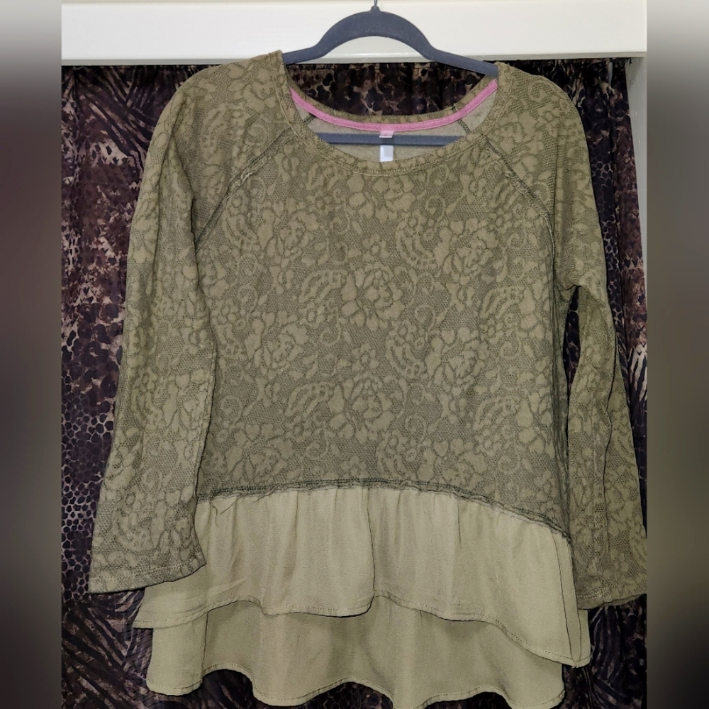 Xhilaration Olive Green Lace Peplum